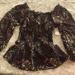 Cute flower blouse from Walmart never been worn